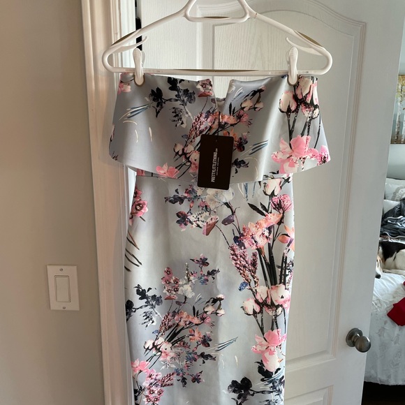 Pretty Little Thing Dress - Picture 2 of 4